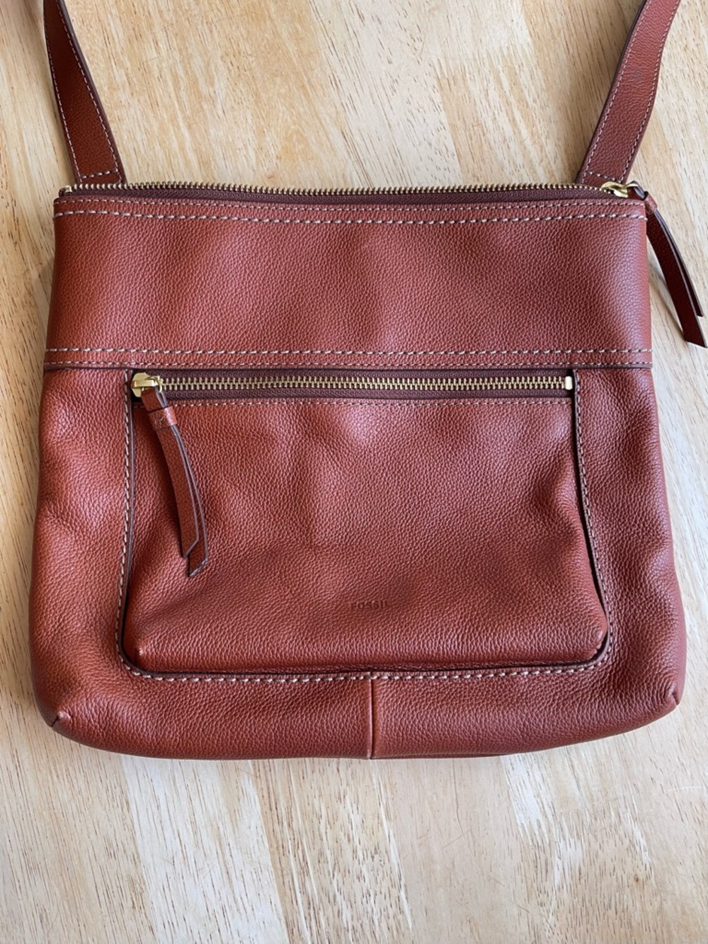 Fossil Brown Pebbled Leather Crossbody Bag Front Zip Pocket Adjustable Strap